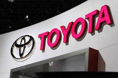 Toyota dethrones General Motors, becomes world's #1 automaker