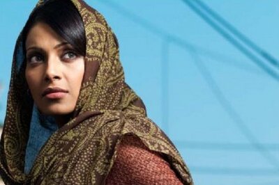 Bipasha finds newspapers 'depressing'