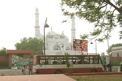 Plan to Install Laxman Statue Outside Lucknow's Historic Mosque Triggers Row, Clerics Unhappy