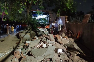 Bus Rams into Traffic Police Booth in Delhi; One Killed, Four Seriously Injured