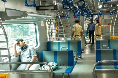 HC Asks Maha Govt to Prove That Decision to Ban Unvaccinated People on Local Trains Was Taken in Larger Public Interest