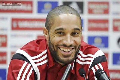 Swansea captain Ashley Williams signs new four-year contract