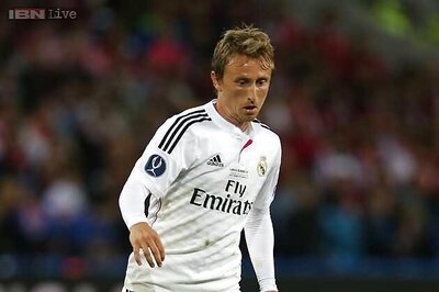 Real Madrid's midfielder Luka Modric suffers injury blow