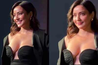 Sexy! Neha Sharma Flaunts Ample Cleavage In A Black Corset, Hot Video Goes Viral