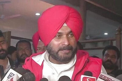 After Quitting as Punjab Minister, Sidhu Gets Support from an Actor & a Party's Invitation