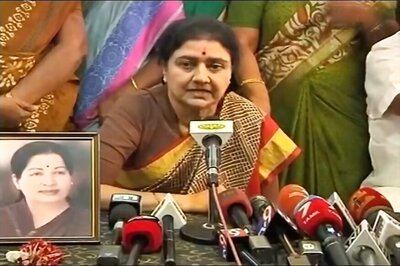 'Doctor Was Not in Jayalalithaa's Room for an Hour': Driver Contradicts Sasikala's Claims