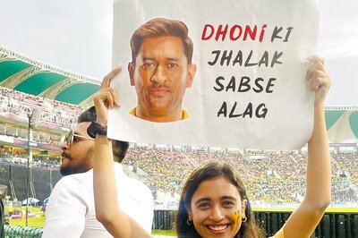 IPL Fan Posing With Dhoni Poster Asks Twitter to Edit Her Pic and These are the Hilarious Responses