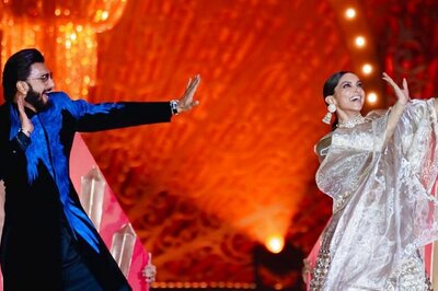 Deepika Padukone Performs Garba With Ranveer Singh, Dances To Gallan Goodiyaan At Jamnagar; Watch