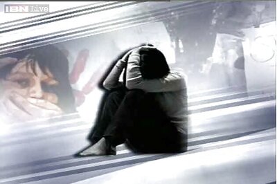 Delhi: 3 men allegedly rape a married woman in a car