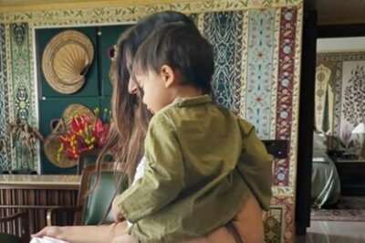 Sonam Kapoor Shares An Adorable Photo Dancing With Her ‘Cub’ Vayu, Hubby Anand Ahuja Calls Them ‘Jaans’