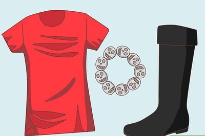 How to Make a Girl Pirate Costume for Halloween