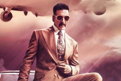 Ajay Devgn, Varun Dhawan Praise Akshay Kumar for 'Taking the Lead' in Releasing BellBottom in Cinemas