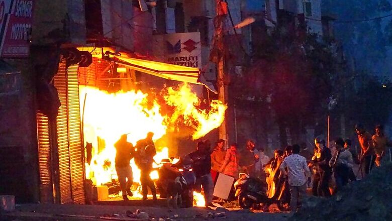 HC Seeks Response from Delhi Govt & Police on Plea to Make Public List of Arrests in Delhi Riots