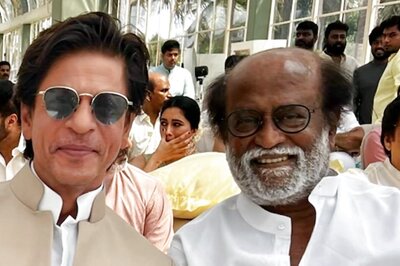 Shah Rukh Khan Wishes Rajinikanth on His Birthday, Calls Him 'Humblest Star of Stars Forever'