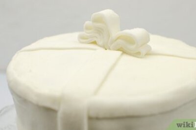 How to Cut Tall Cakes