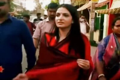 West Bengal Elections 2021: BJP Candidate Tanushree Chakraborty Campaigns in Shyampur Seat