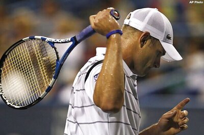 Roddick bows out; Murray, Serena progress