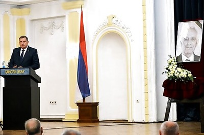 Bosnian Serbs Honor Late Ex-official Convicted Of War Crimes