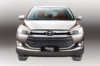 Toyota Launches Innova Crysta Petrol; Prices Start At Rs 13.72 lakhs