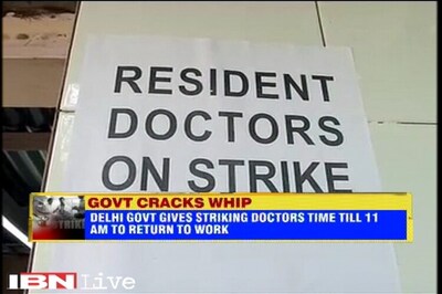 Report to work before 11 am today or face action: Delhi government to striking doctors
