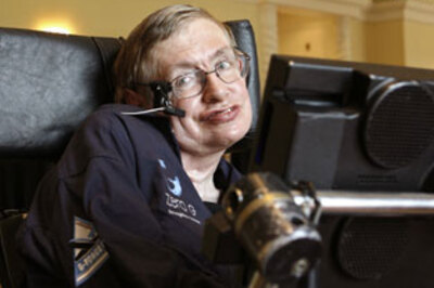 British scientist Stephen Hawking 'very ill' in hospital