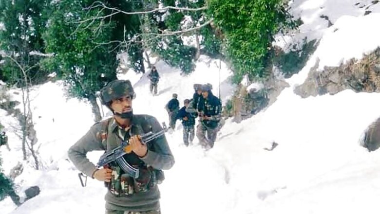Army generals visit Keran, take stock of ground situation
