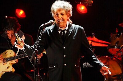 Dylan Papers, Including Unpublished Lyrics, Sell For $495K