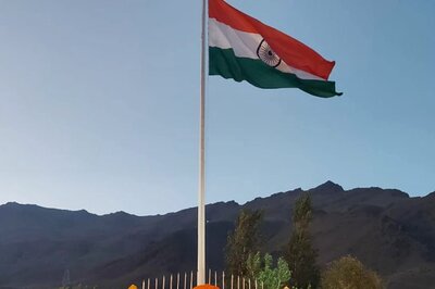 Kargil Vijay Diwas Eve: Lamps Lit at Memorial, Epic Battles Recalled as Military Personnel, Families Converge in Drass