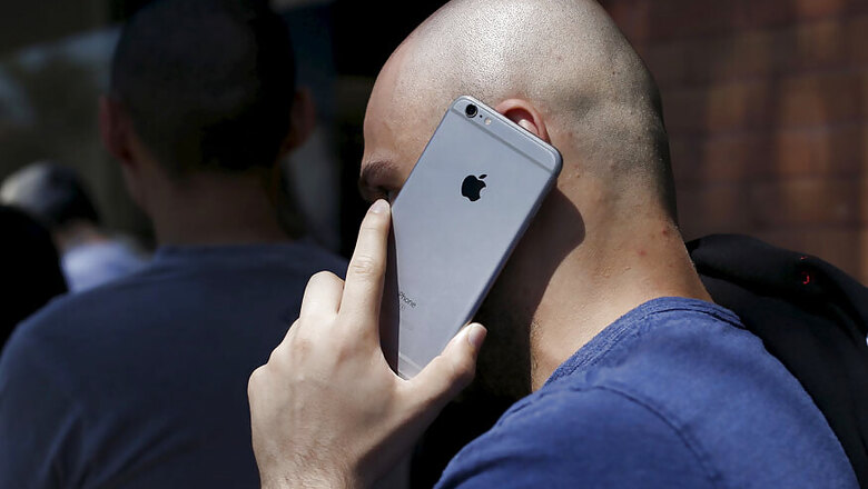 Apple Sells More-Than-Expected iPhones in Q3