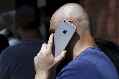 Apple Sells More-Than-Expected iPhones in Q3