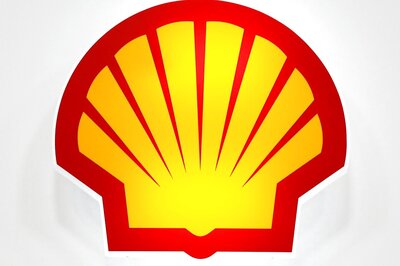 Oil Giant Shell Plans to Start Manufacturing Low-Carbon Jet Fuel at Scale by 2025