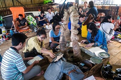Relics From Failed Relationships Put on Sale at Vietnam's Ex-lovers Market