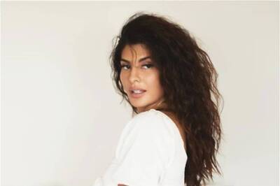 Jacqueline Fernandez Wraps up First Schedule of Horror-comedy 'Bhoot Police'