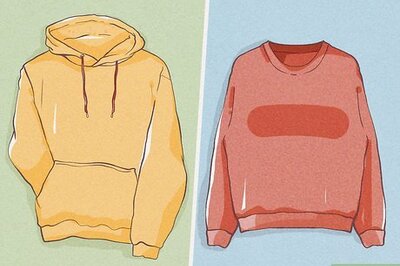 What Are the Differences Between Sweatshirts & Hoodies?