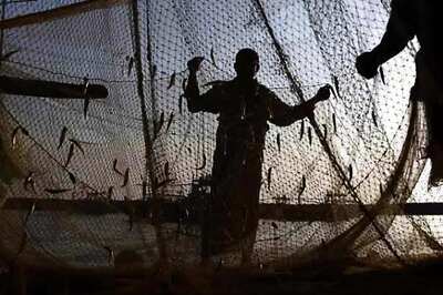 Jayalalithaa urges Modi to get TN fishermen released from Sri Lanka