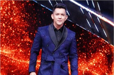 'Indian Idol 12' Viewers Troll Aditya Narayan for His Sly Comment About Amit Kumar
