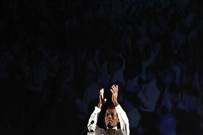 Maldives: Thousands flock to cast votes as Presidential elections begin