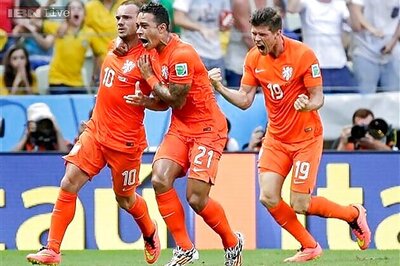 World Cup 2014: Netherlands stage brilliant comeback to end Mexican dream