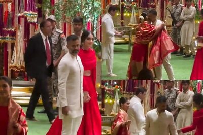 Bhumi Pednekar Ignores Sonam Kapoor? Viral Video Sparks Fall Out Rumours, Here's the Truth