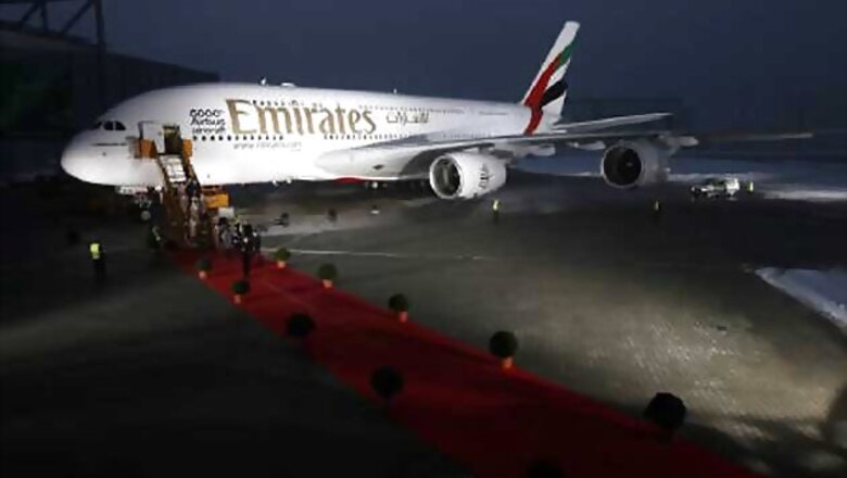 Dubai jails two airline staff for sexting