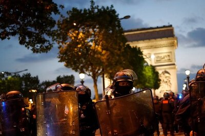 French Unrest: Macron Postpones Germany Visit; Rioting Enters Switzerland | 10 Points