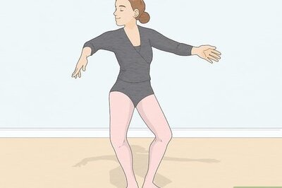 How to Do a Plie in Ballet
