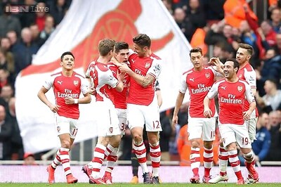 Arsenal overwhelm listless Liverpool with 4-1 league win