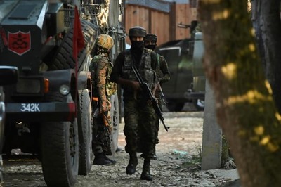 Cop, Civilian Injured as Militants Open Fire on Police Party in Srinagar
