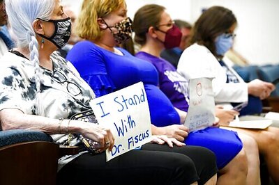 Lawmakers: Parental OK Needed For Minors To Get COVID Shot
