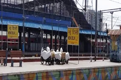 Railways Starts Charging Vehicle Owners 'Entry Fee' at New Delhi Railway Station
