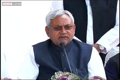 Nitish rakes up PM Modi's DNA remark in dying moments of campaign