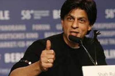 'Bollywood king' SRK, Sonia in powerful people list