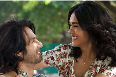 Has Shahid Kapoor Reduced His Fees from Rs 31 Crore for Theatrical Release of Jersey?