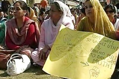 J-K doctors end 23-day strike, resume work